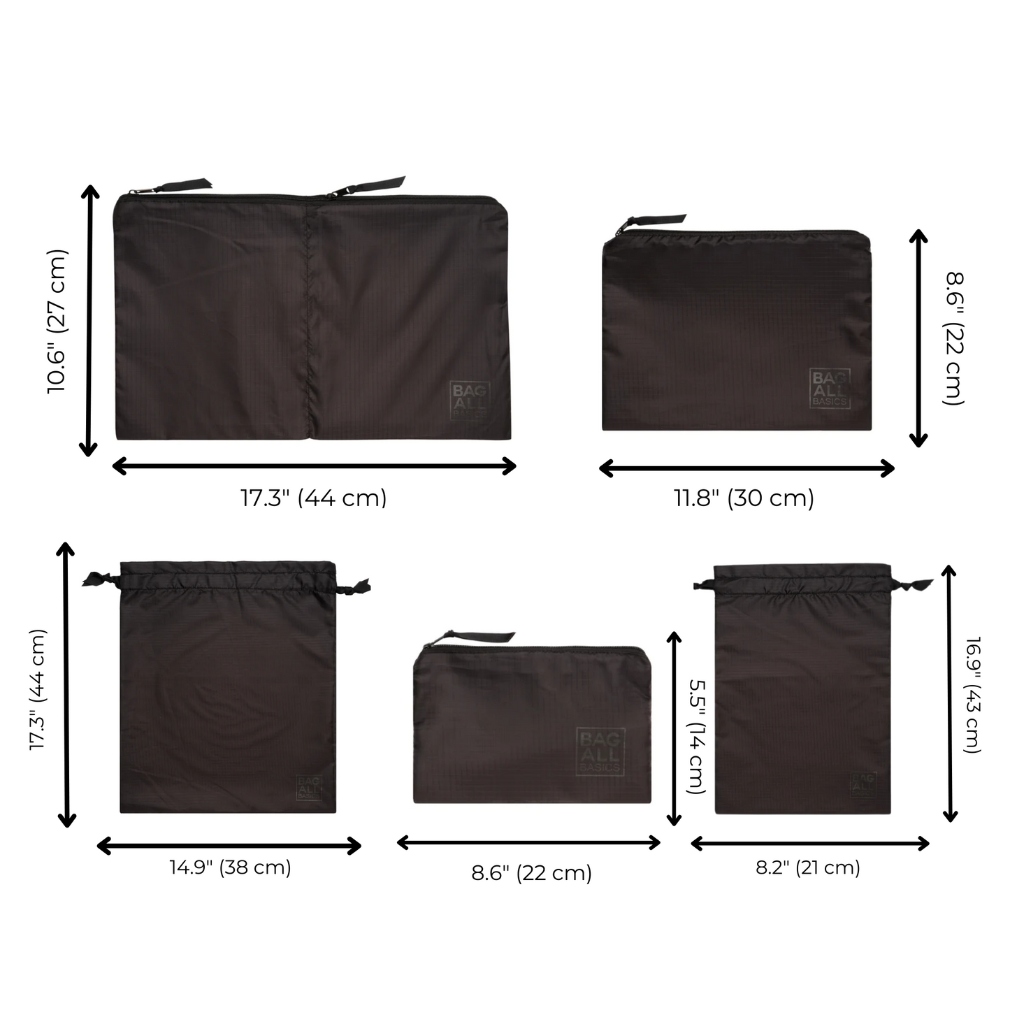 Bag-all Packing Bags Set in recycled nylon - 5 black organizer bags with dimensions ranging from 8.2" to 17.3" wide, featuring zipper and drawstring closures for travel organization