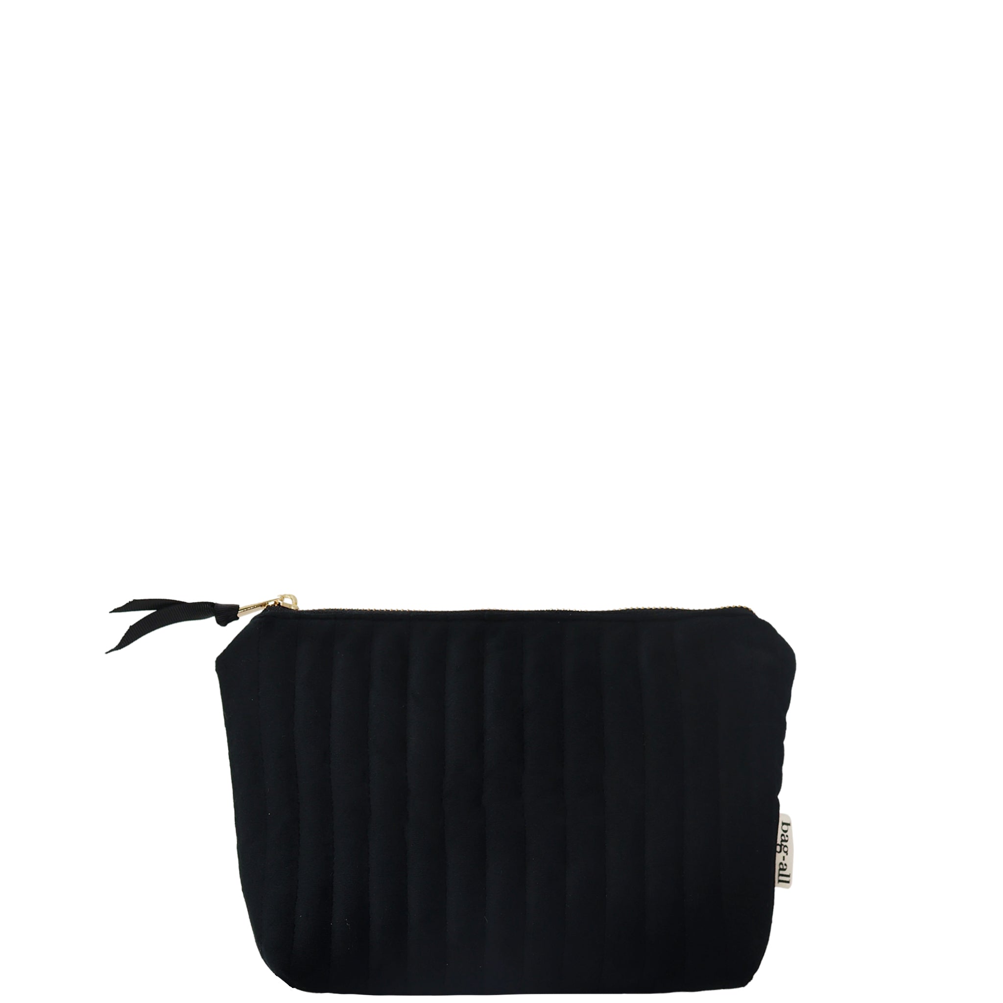 Black quilted eco velvet makeup bag with zipper by Bag-all, stylish and sustainable for organized storage