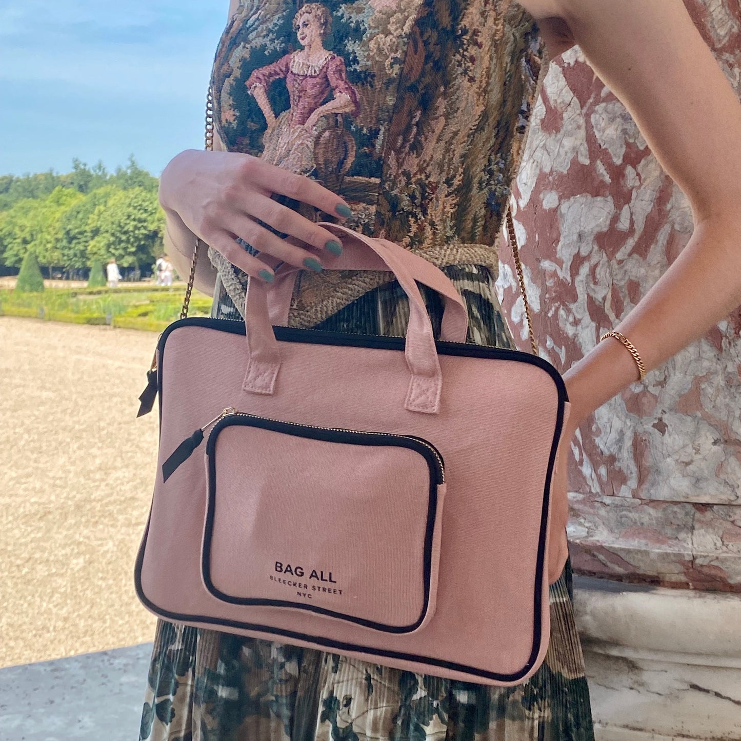 Bag-all Laptop Case 13 inch in blush pink cotton with charger pocket and protective striped lining. Stylish carry handles