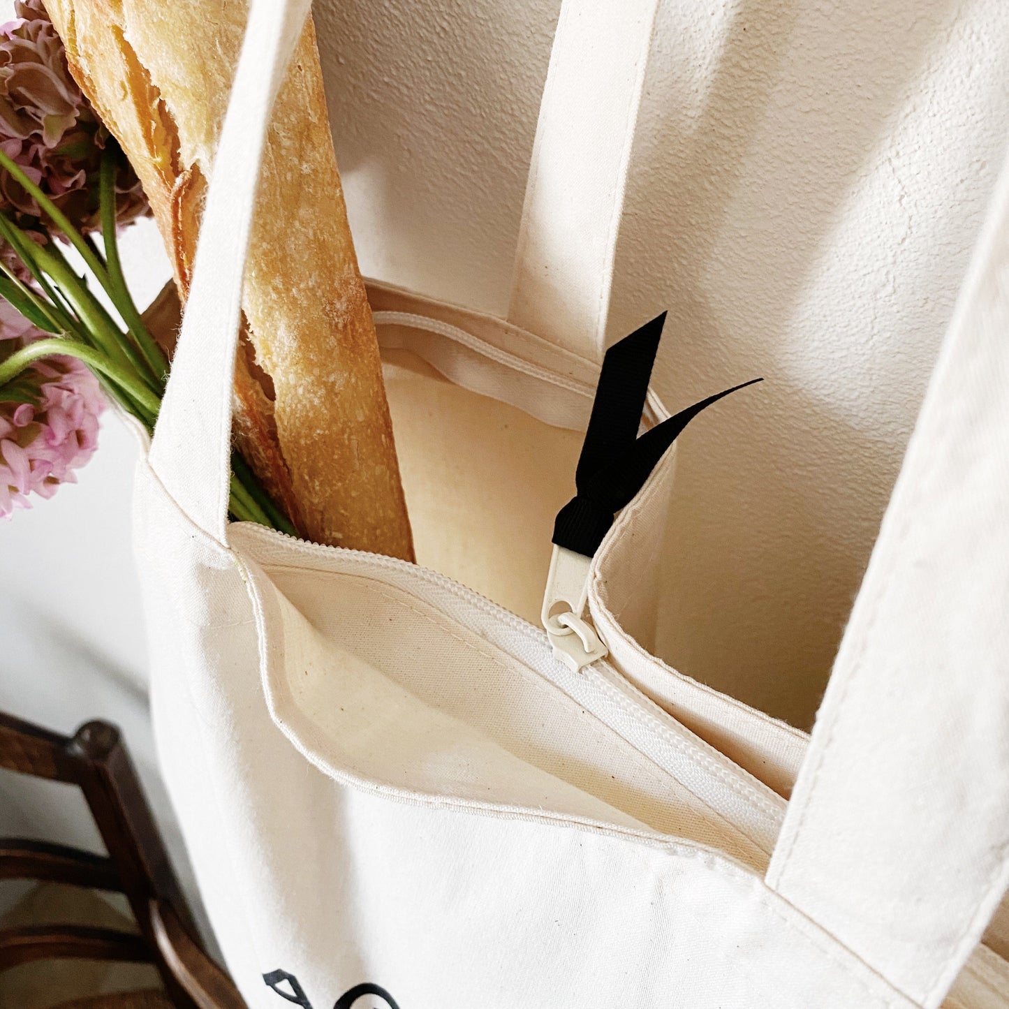 Bag-all Paris Le Marais Tote with Zipper and Inside Pocket in cream cotton - stylish reusable shopping bag featuring secure zippered closure and interior compartment for organized daily essentials