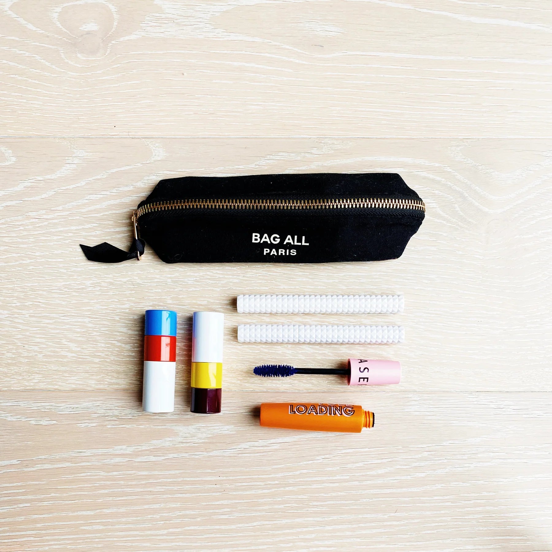 Bag-all's Small Makeup Bag - A Compact Essential!