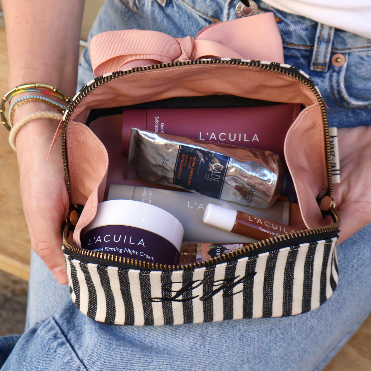 Petite Accordion Makeup Case – Striped by Bag-all Paris-designed organizer with cosmetics and pink bow